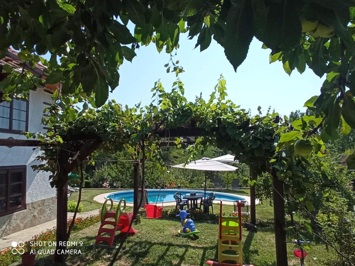 Дядо Цоньовата Къща Villa Sevlievo Ngoại thất bức ảnh