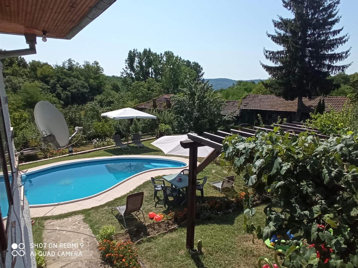 Дядо Цоньовата Къща Villa Sevlievo Ngoại thất bức ảnh