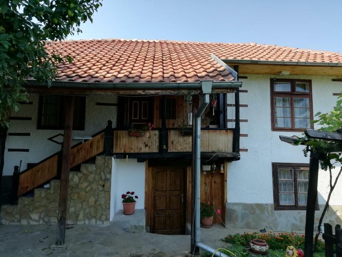 Дядо Цоньовата Къща Villa Sevlievo Ngoại thất bức ảnh
